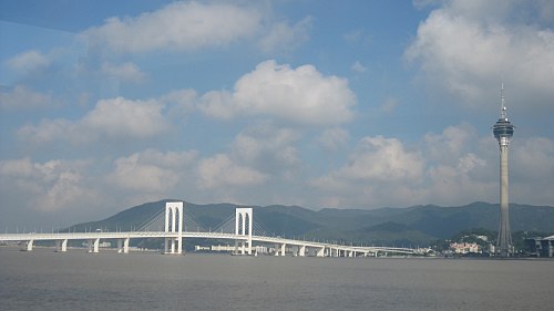 澳門嘉樂庇大橋